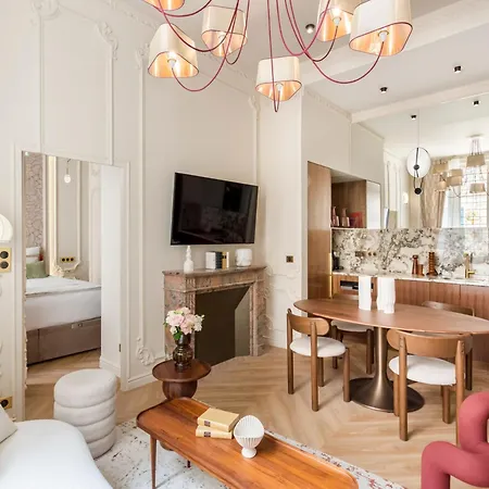 Merveil - Signature Suite-champs Elysees- Marignan Parigi